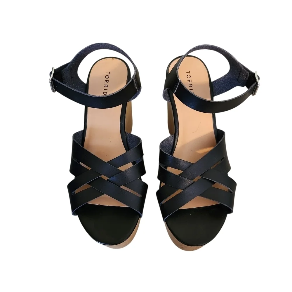 Torrid Black Wedge Heels, Sz 9